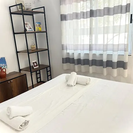 Budget Retreat Отель 3*