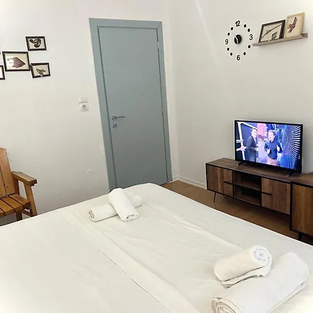 Budget Retreat Отель