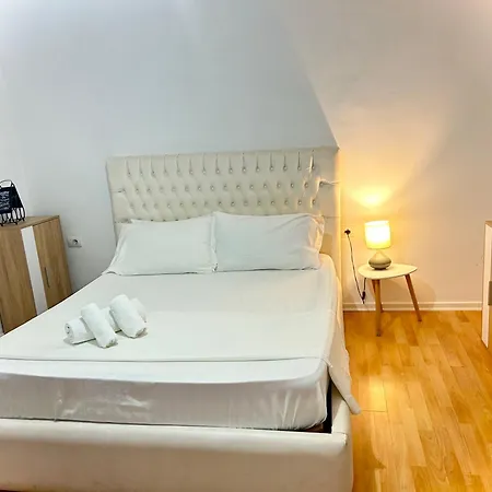 Budget Retreat Отель