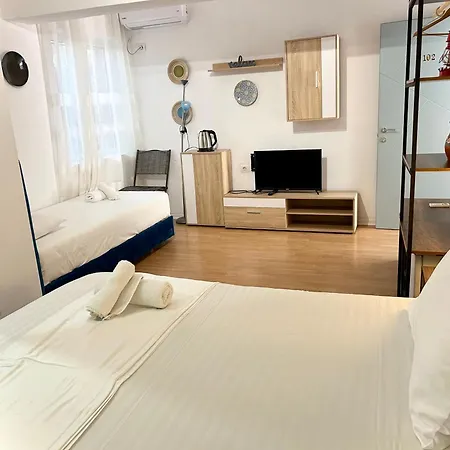 Budget Retreat 3*