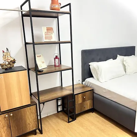 Budget Retreat Тирана